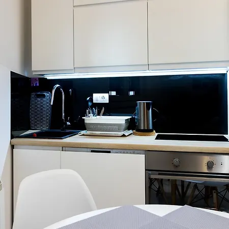 Appartement Comfortable & Lovely Belgrado